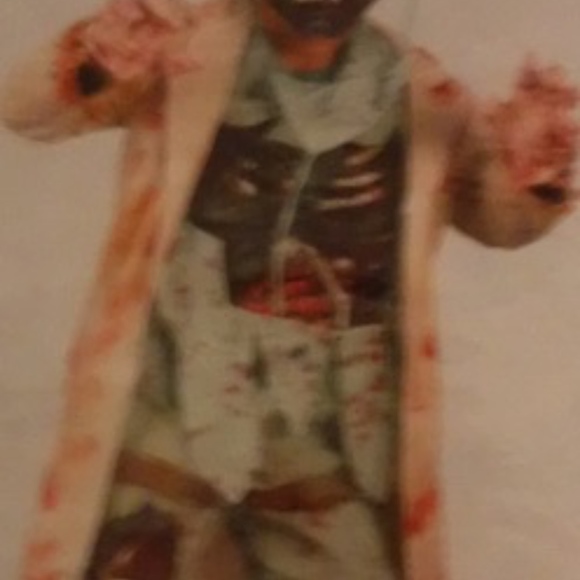 HALLOWEEN COSTUMES - Picture 2 of 2